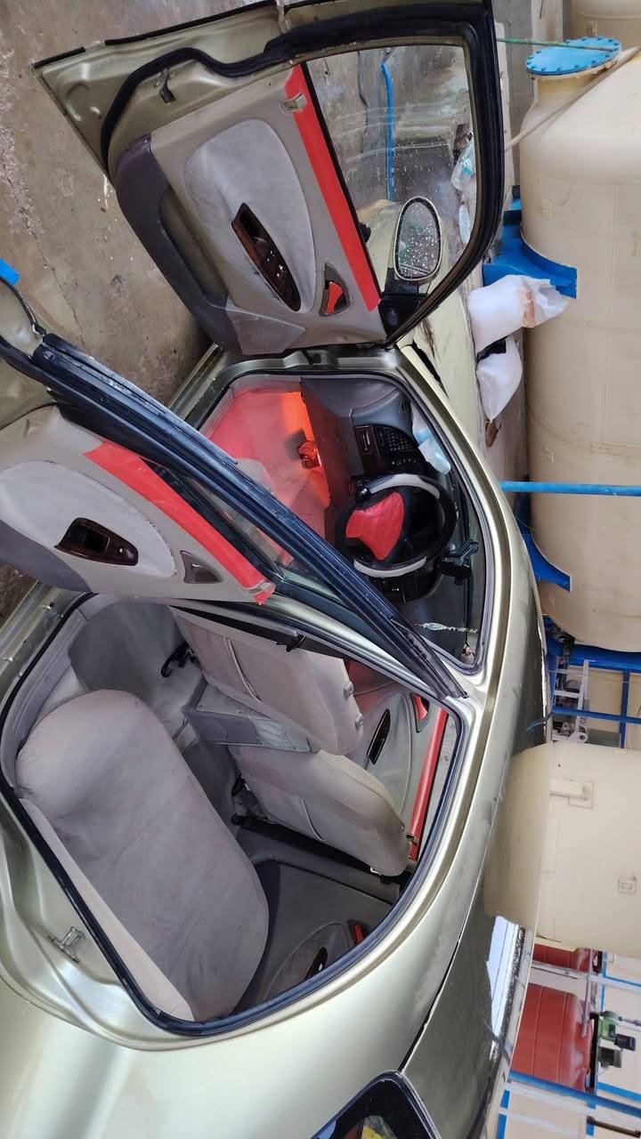 السلام عليكم دايو نوبرا ٢٠٠٠ رقم بغداد انكليزي محرك مسكر كير عادي مكينه وكير بالجيس قبل شهر شادهن كهربائيات كامله مكفوله من الضربه القويه غرفتها حلوه تخم ويل كب ٥ويه السبير اريد مرواس بافيو تكسي مكاني بابل محاويل ***********
