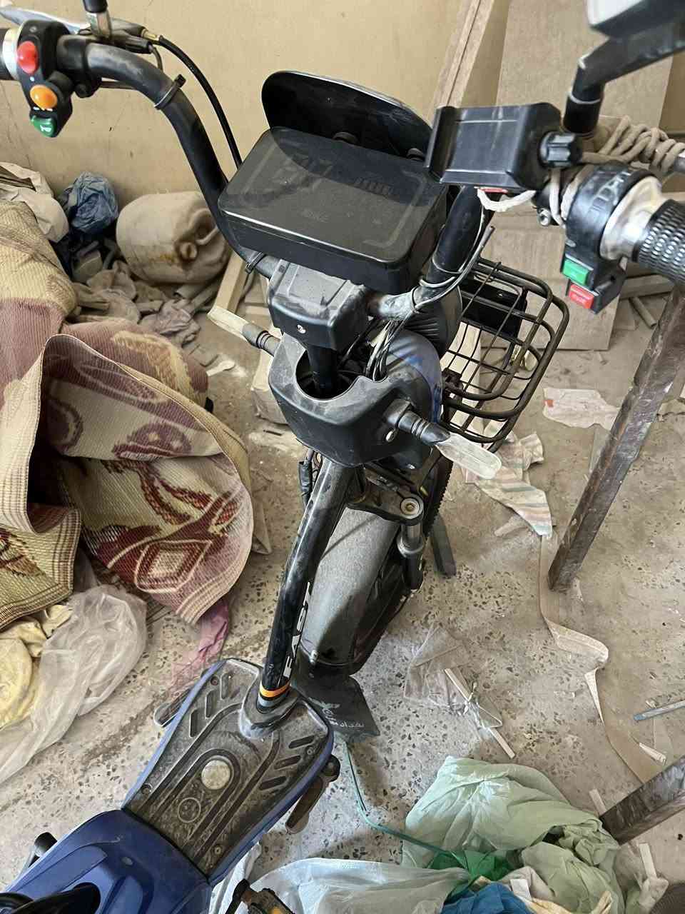 يا الله السلام عليكم ورحمة الله وبركاته
دراجة شحن بغداد صار ٣ ايام عندي 
بطاريات فول ١٠ تجيك وتفحص يلا تاخذ 
دراجة خير من الله تاير امامي جوبلس تاير خلفي جوب 
شاحنتها الاصلية موجودة 
سعر ٣٢٥ وبي مجال 
للتواصل ***********
