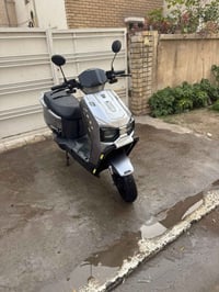 1السلام عليكم دراجه ام عيون للبيع 6بطاريات 2دبل نضام البارك الروجوع ال...