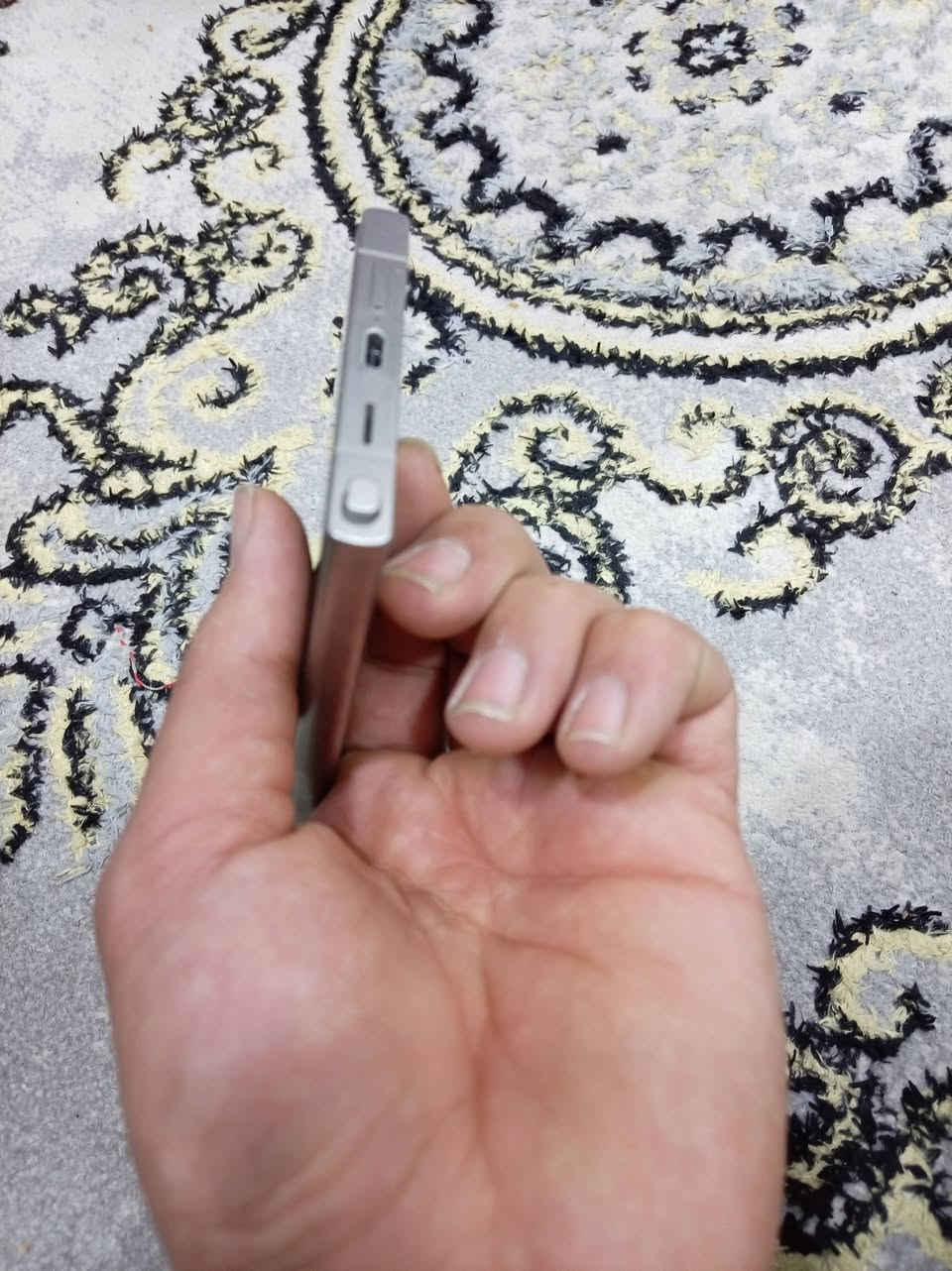 السلا م عليكم اخوان اس أربعة وعشرين التره على حالة الوكالة ذاكره 256 السعر مليون وميه وبي مجال العنوان بكرلي قرب جامع سلمان المحمدي الاستفسار اتصل لتراسل ***********
