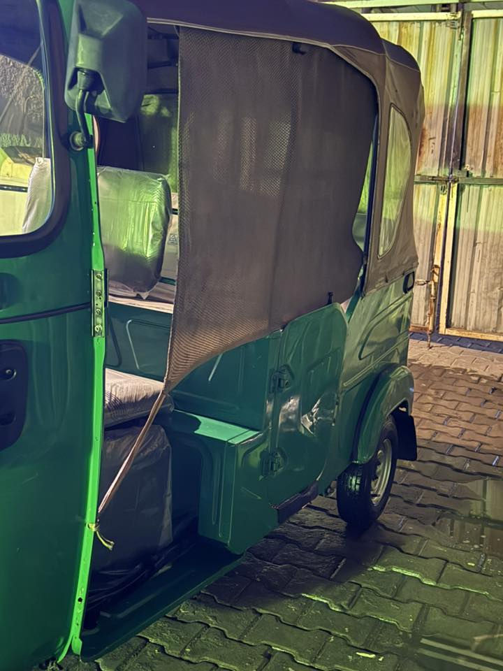 سلام عليكم تكتك مديل ٢٢شهر ٦للبيع مكينه. مكفوله عنوان بغداد جديده الاتصال ***********
