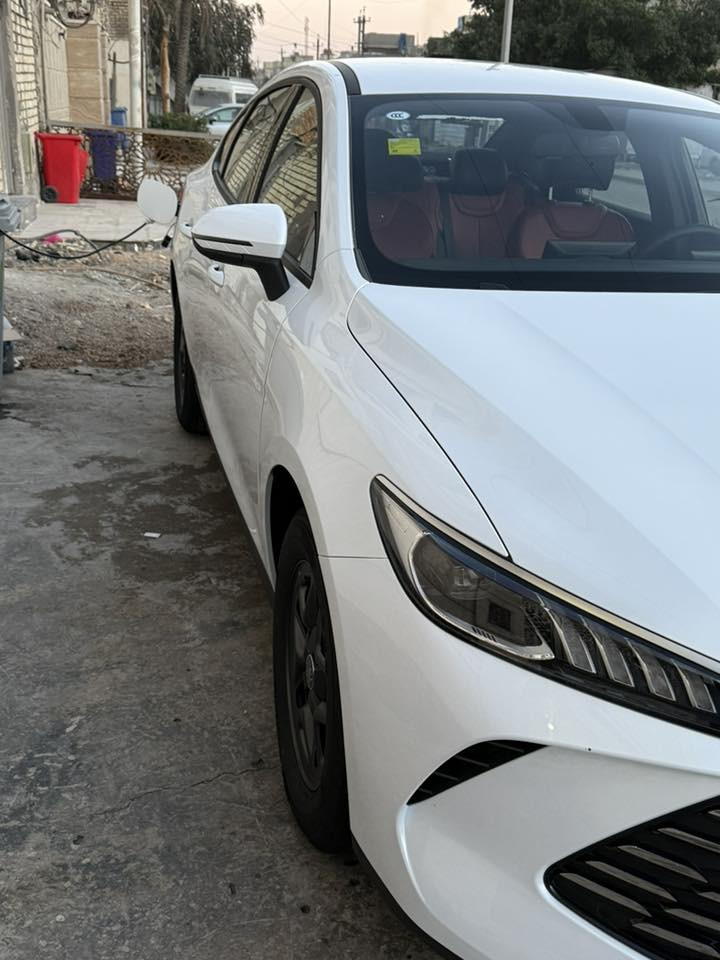 سلام عليكم
بي وإي دي كن بلاص 
سيارة جديدة 
داخل احمر مميز
سيارة معروفة مواصفاتها 
مرقمة وجاهزة 
العنوان بغداد مدينة الصدر 
بيع او مراوس حسب القناعة 
***********
