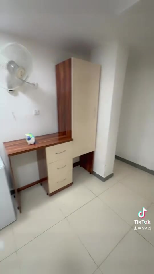 فندق ابابيل 
بغداد الكاظميه
***********
