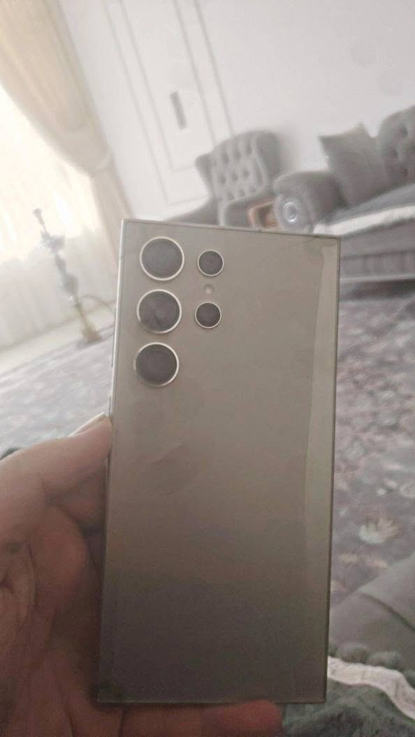 سامسونك S24 Ultra 
ذاكرة 512 الذاكره
نضافة 100‎%‎
فقط هاذ فطر بل ظهر
ضمان سنة 
السعر مناسب. 875
*********** عمارة, ميسان
