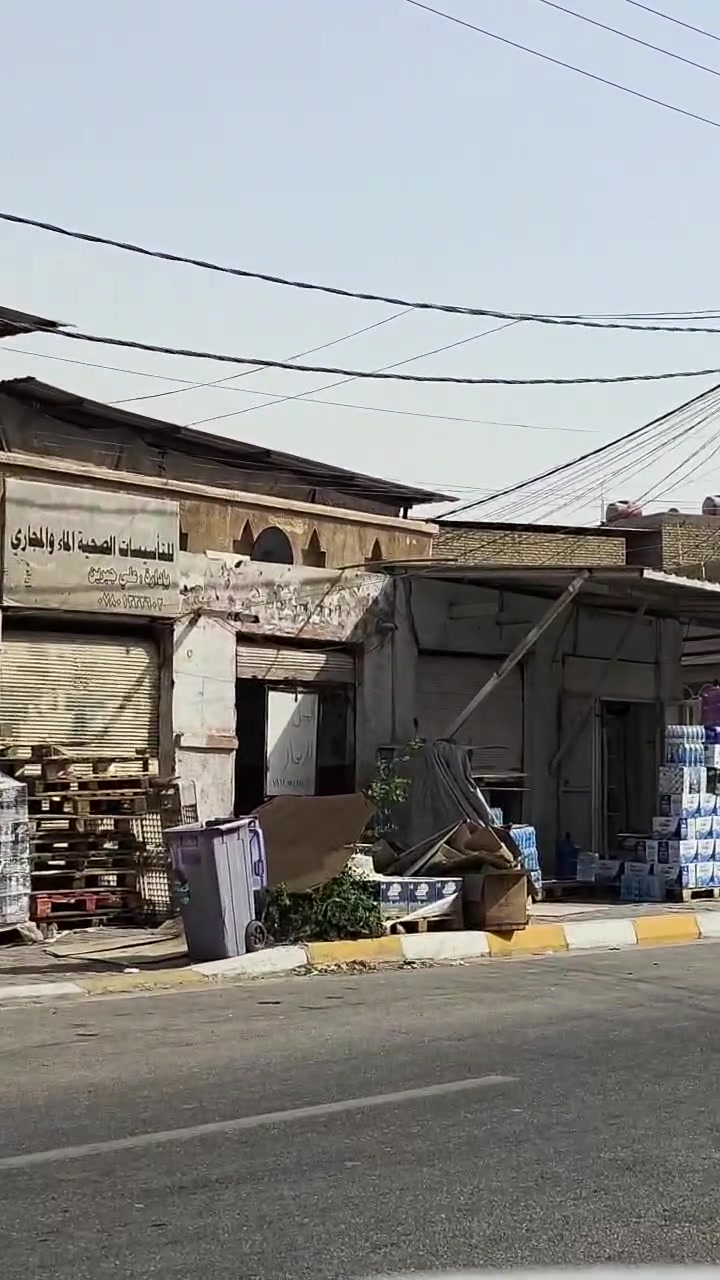 محل للايجار في حي المتنبى. شارع العام تجاري المحل. واجهة ٢.ونص تقريبا مقابيل باقر مول *********** أبو عقيل
