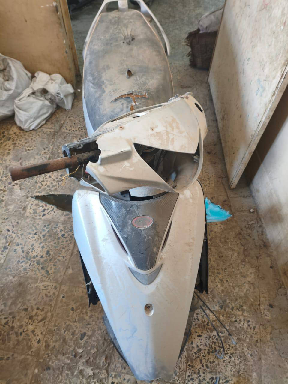 سلام عليكم للبيع غراض تفصيخ جي فور مكاني الديوانية قضاء شامية رقم ***********
