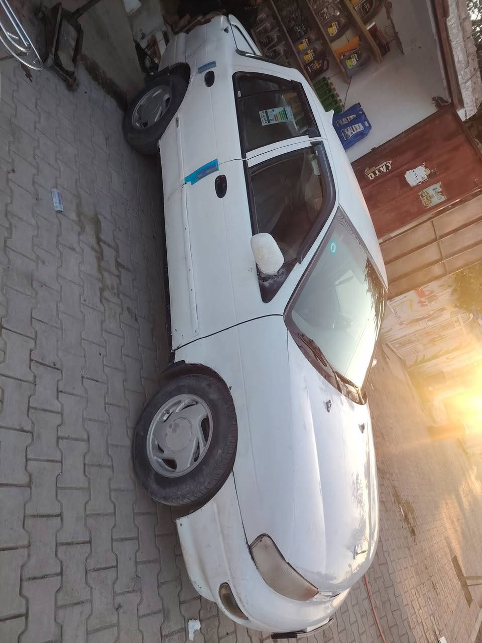 سلام عليكم ورحمة الله سيفيا موديل 1995 سعرها 30 ورقه وبيها مجال قليل رقم الموبايل *********** عنوان ديالى الوجيهيه
