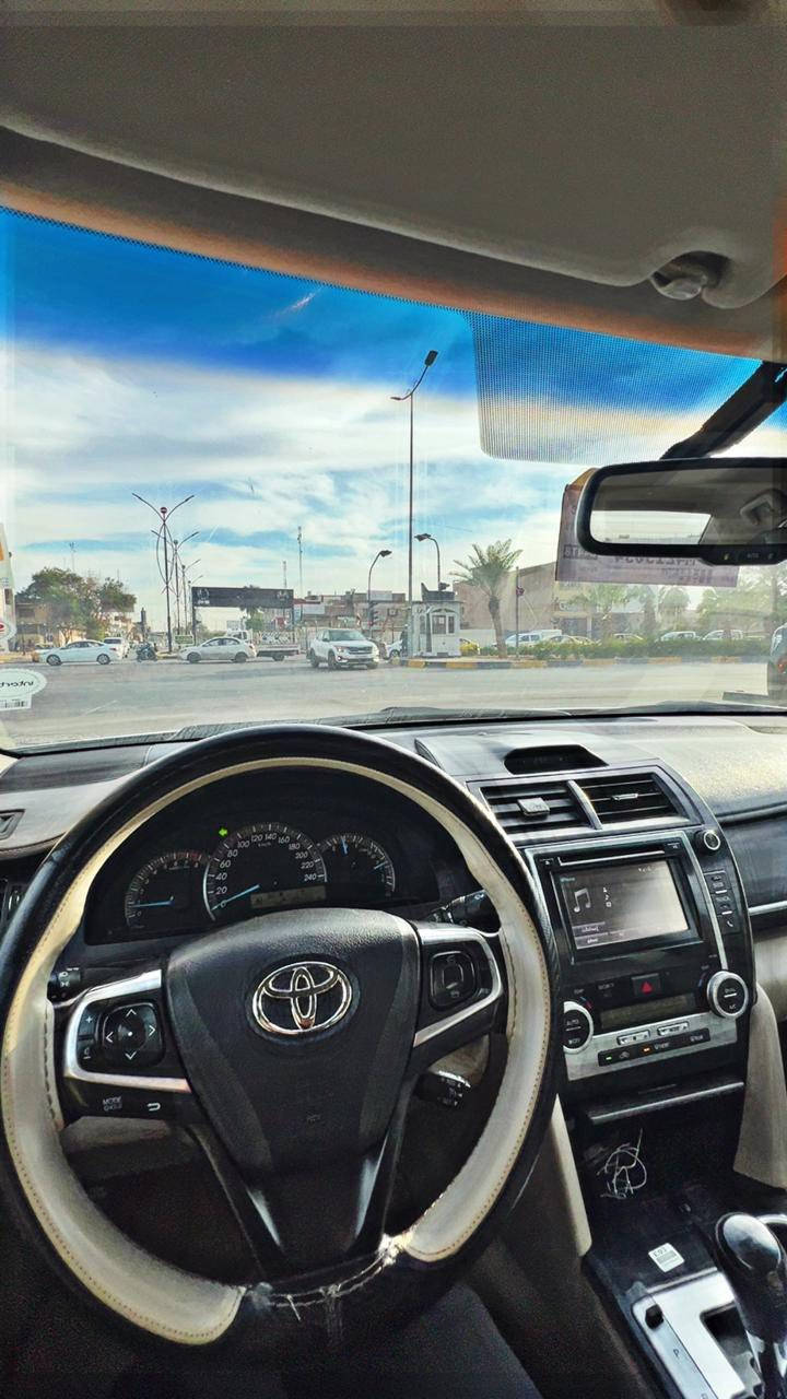 السلام عليكم 
كامري 2016 وارد خليجي ابيضّ 
كلين عدا تكحيل 4 أصابع بال جاملغ 
فول مواصفات
برده كهربائيه 
بصمه 
كشن كهرباء 
حساسات 
تبريد قطعتين 
شاشة
رقم شمالي 
تحويل مباشر 
ماشيه ١٤٠ فقط
نضافه ١٠٠/١٠٠
السعر 182
***********
