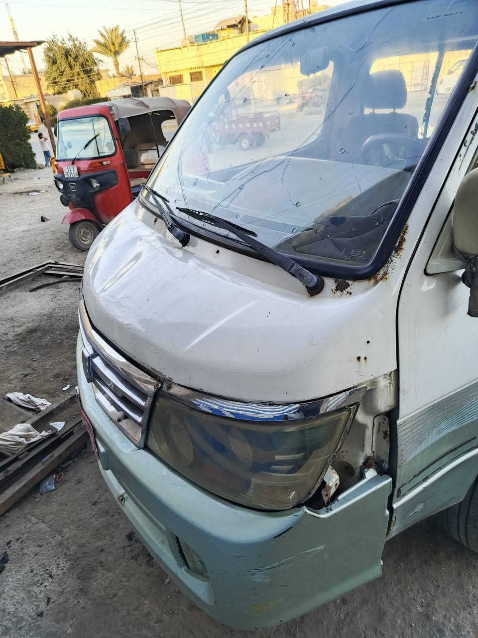 السلام عليكم فتون موديل 2007 مكينه جديده توني شادها راعيها الشرعي موجود بسمه مطلوبه 850 + إلهيا 125  السعر 25 ورقه وبيه مجال الرقم*********** حتى لو أكو مراوس
