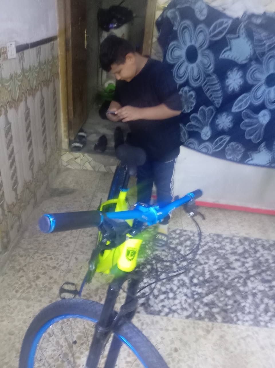 البايسكل للبيع سعر 200 وبي مجال ***********
