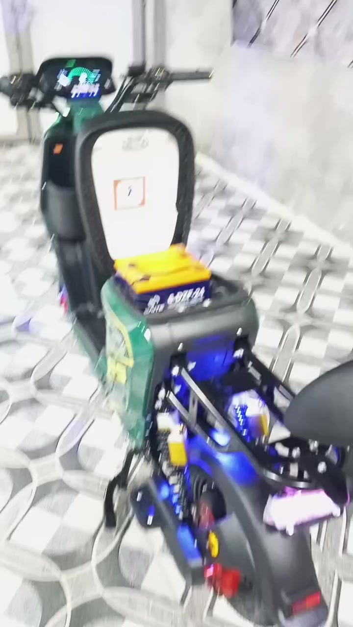 سلام عليكم دراجه للبيع ار تسعه ما مستخدمه هواي صار سبوعين من خذيتها جديده عنواني بصره زبير سعر 550 وبيها مجال للشرائح رقم الهاتف ***********
