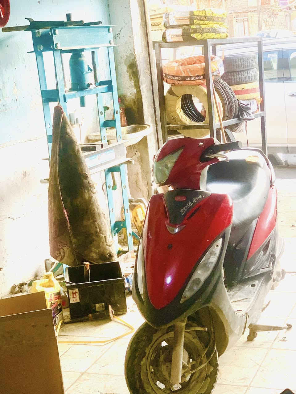 كامكو g4مزوده كلجات200بوشه 150صالنه رياضي فصله الدراجة ماعايزه شي نكره سلف  السعر 800و بيه مجال


**إذا كنت صاحب هذا الإعلان وتريد حذفه لأي سبب، رجاءا أرسل رسالة إلى الدعم الفني**