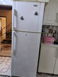 ثلاجه ١٨ قدم مع مجمده ١٤ قدم اخو جديد للبيع 07711333870