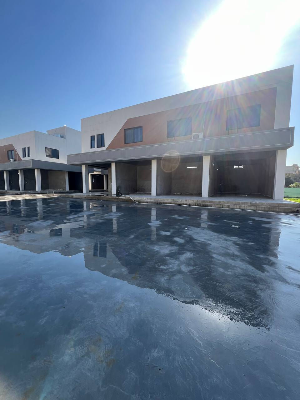 📢( إعلانـــ  إعلانــــ ) 📢
📢مجمـــــع تجــاري للايجـــــار 
ايجار كل أو جزء لا يوجر محلات فرديه 

  يصلح ماركت - مول ـ جيم ـ مجمع طبي ... 
◾️ العنوان/حي العربي قرب مدرسة اسامه بن زيد 
    ومقابل مدرسة النوارس الاهليه 
◾️المساحة : كل بنايه 200 المجموع 600 متر ل3 بنايات 
    كل بنايه تحتوي على محلات عدد 5  
    اضافه الى بارك سيارات وحدائق جانبيه واماميه للمجمع
   ومدخل دخول وخروج للمجمع 

☑️ لمعرفة الاسعار وباقي العروض على
     رابط التلكرام 
  https://t.me/+qTZcegvM12c4NmNi 

☑️ للاستفسار مــراجعــــة #مكتــــب_البـحريـــن
حــــي الحدبــــاء قــــرب مرطبــــات البحريــــن
او الاتصــــال علــــى الرقــــم :
📞 *********** 
☎️ ***********
