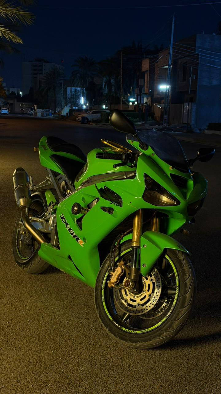 السلام عليكم اللهم صلي على محمد وال محمد الطيبين الطاهرين دراجة بطح كوسكي 636 مديل 2004 أوراق بدون رقم كزوز عليه صوت رعب دراجة كفاله عامه مال جناي ربع ما تصرف عليه غير بانزيز ودهن السعر35 مطيك قطعه نادره هواي اكو عطلات بسوك روح اخذ مع احترامي العنوان بغداد رقمي ***********
