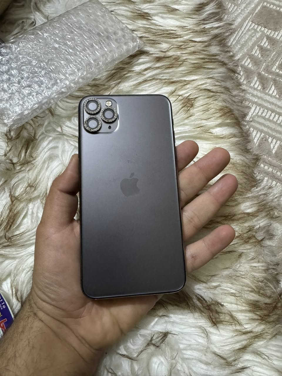 ايفون ١١ برو مستعمل. ذاكره ٢٥٦ فقط يحتاج اله شاشه وخريطه الي يفيده يتصل بيه.  ***********

