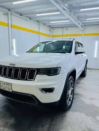 جراند شيروكي لمتد • ٢٠١٩ • ٨٨٠٠٠كم