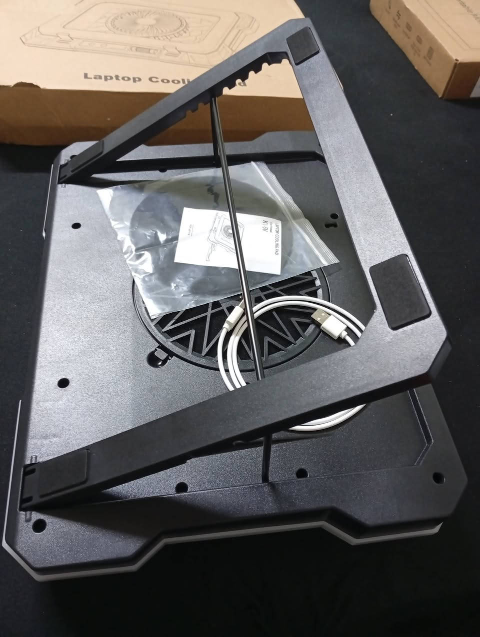 بدون المساند الصغيرة (القطع التي تم التأشير عليها باللون الأحمر في الصورة). القاعدة تعمل بشكل طبيعي جداً وممتازة، لكن هذه القطع البلاستيكية الصغيرة غير متوفرة معها.   ١٥الف


**إذا كنت صاحب هذا الإعلان وتريد حذفه لأي سبب، رجاءا أرسل رسالة إلى الدعم الفني**