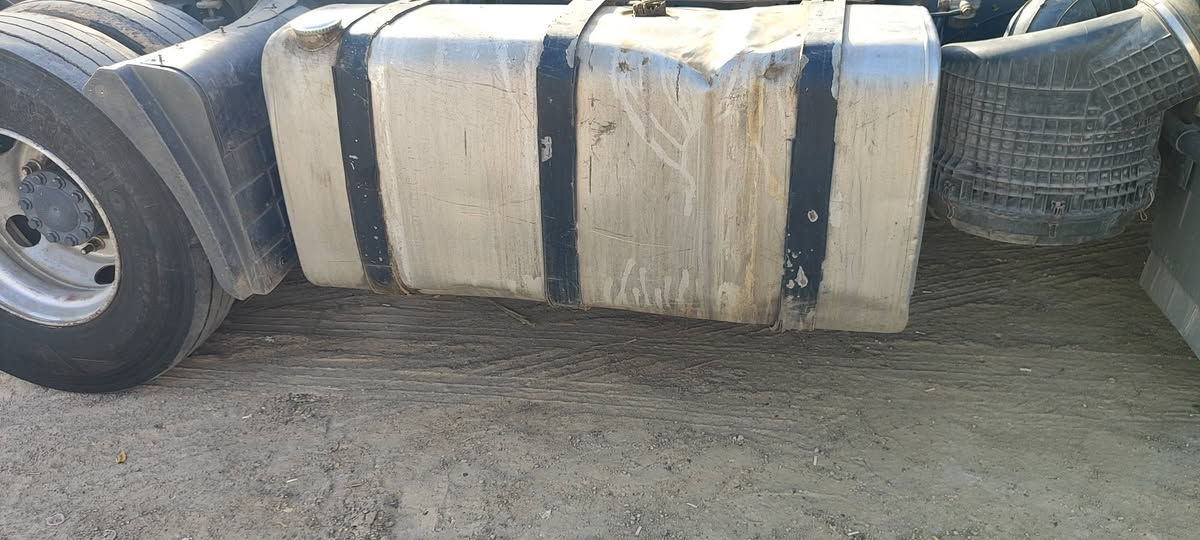 تانكي كاز ياخذ ٦٥٠ لتر مال فالفو دبدوب مكفول من الزرف واللحيم فقط كم طعجة كدامكم واضحة
السعر 250$
الي يريده يخابر ***********
