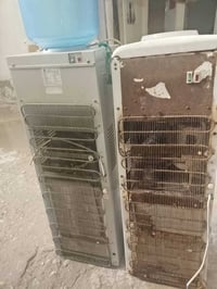 ثلاجات ماي  شغلات اثنينهان  واحد تعبانه واحد نضيف  للبيع  ادفع سعر  بس...