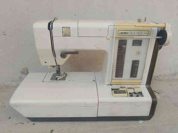 مكينه مال خياطه صارلي فتره تركها ابيع فحم
سعر 30  ***********
