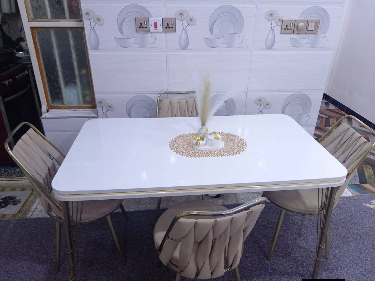 السلام عليكم ميز طعام للبيع نضيف كلش سعره 1
150ألف وبيه مجال ألعنوان الكمالية شارع الجامع الفرع مال صيدلية هلال الخير رقم الهاتف ***********
