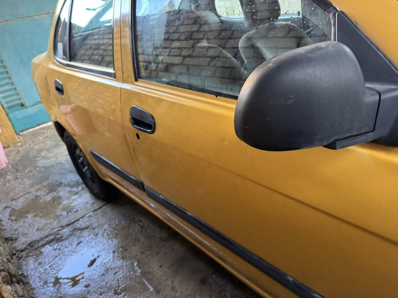 السلام عليكم طيبة 2015 معروضة للبيع بيهة باب وجاملغ والمكينة كايمة السيارة ابيعهة ع وضعهة كير تبريد كهربائيات شغال السيارة ممتعوبة كلش السنوية صاقطة مكان السيارة بغداد الكرخ معروضة ل26 وبيهة مجال رقم الهاتف ***********
