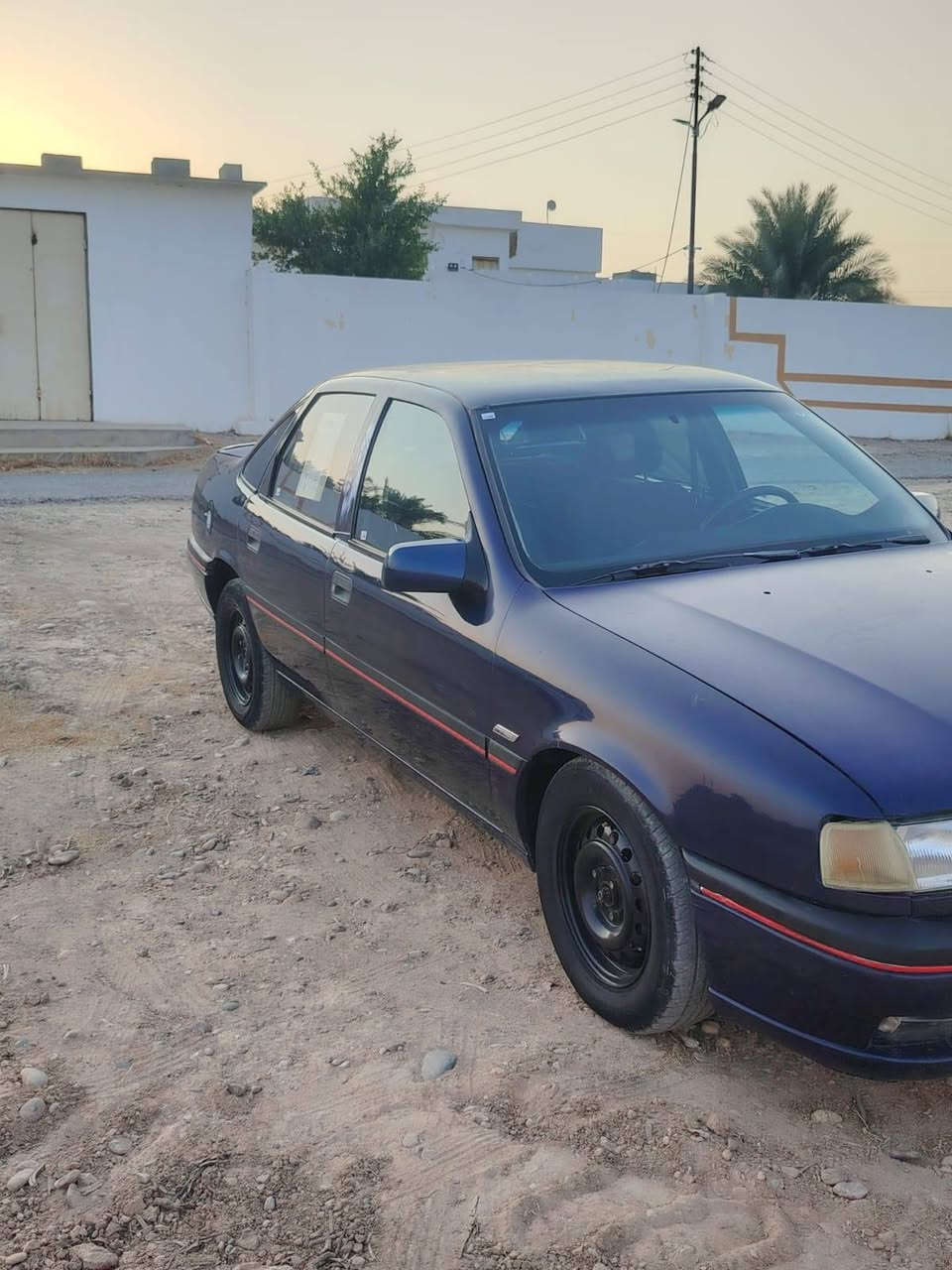 السلام عليكم اوبل فكتره 1993 للبيع كير عادي السياره علا بلاد مصبوغه عام للجماليه بدون قطره اخياس شرط محرك 2000 قبق اسود لا تنقيص ولا تبخير مكفول بغداد مشروع وطني لل 2027 بسمي جام كهرباء وتبريد السعر 54 وبيها مجال شويه للطيبين.   مكان السياره سامراء العباسيه          ***********.
