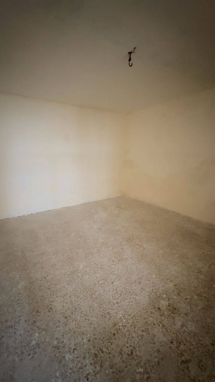 ⸻

🏡 دار للبيع – فرصة مميزة

📍 الموقع: شهداء أبو دشير قرب مدرسة الأبطال
📐 المساحة: 48 متر
📄 نوع الملكية: طابو ملك صرف

✨ التفاصيل:
▪️ غرفتين
▪️ مطبخ
▪️ خدمات

💰 السعر: مناسب (يُذكر عند التواصل)

📞 للاستفسار:
يرجى الاتصال على الرقم: _***********☎️
مكتب الإحسان ابودشير
عنوان المكتب ابودشير شارع الألف مجاور حبايبنا ________
