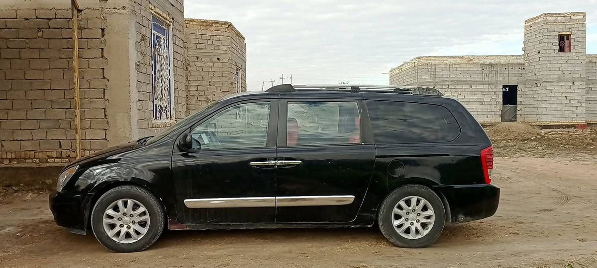 السلام عليكم
سيدونه للبيع  2007 فول مواصفات  +شاشه+ فتحه بن راما 

مداور ثاني يوم 

محر ك 3800 بانزين +منضومت غاز 

السياره 7 راكب وارد امريكي 

صدر جديد   تخم تواير جديد 

السعر 125وبيه مجال  

مكان السياره سماوه

***********
