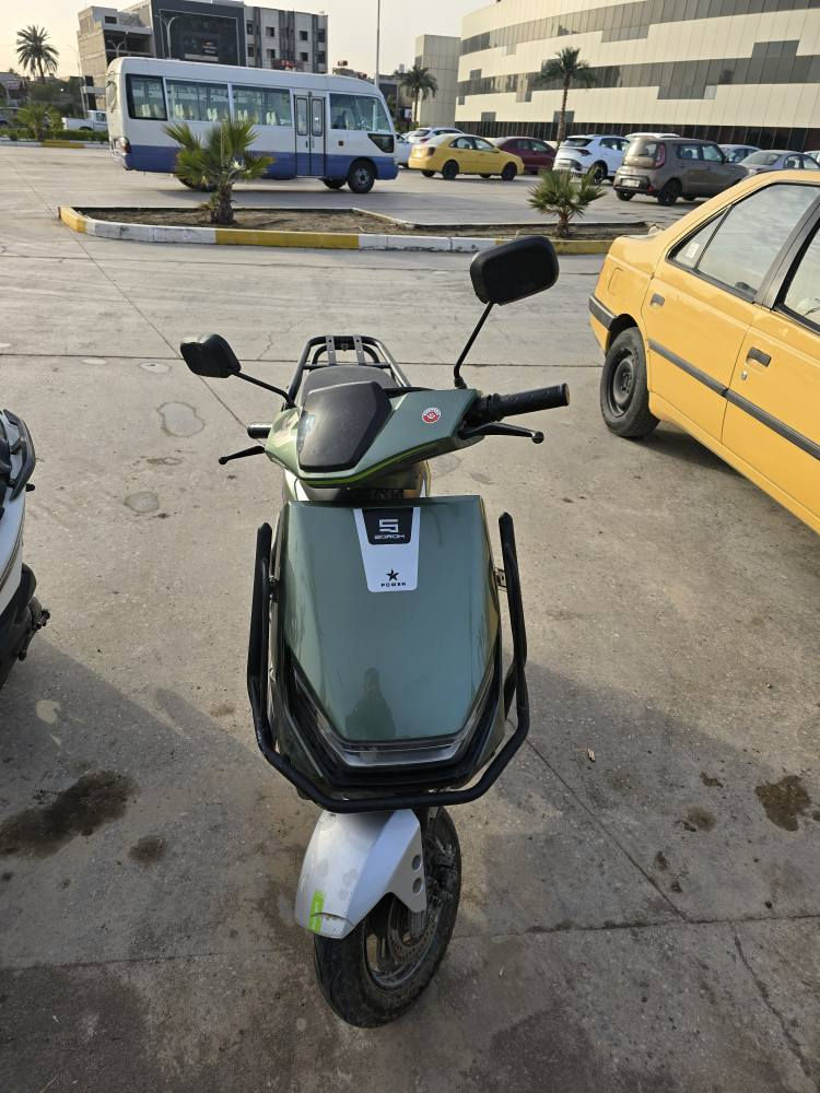 دراجة شحن للبيع موديل 2025
بطاريات نظيفة 6 بطاريات 
3 سرعات 
كهربائيات نظيفة ما ملعوب بيها 
استعمال 4 شهور مسافة دوام 10 دقايق
بيها صندوق 📦 بس اني فاتحه 
بصمة وانذار سرقة.
شاحن رقمي 
العنوان راس شارع منطقة الشعب 
سعر 600 وبيها مجال للشراي الجدي
للتواصل: *********** بغداد, العراق
