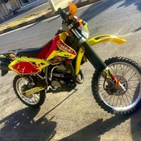 دراجه ياباني • مكينه ٤٠٠ • كوت ميسان