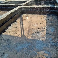 يوجد جير لتجير السطوح والساسات سعر البرميل 60الف كرسته رعمله الي يريد ...