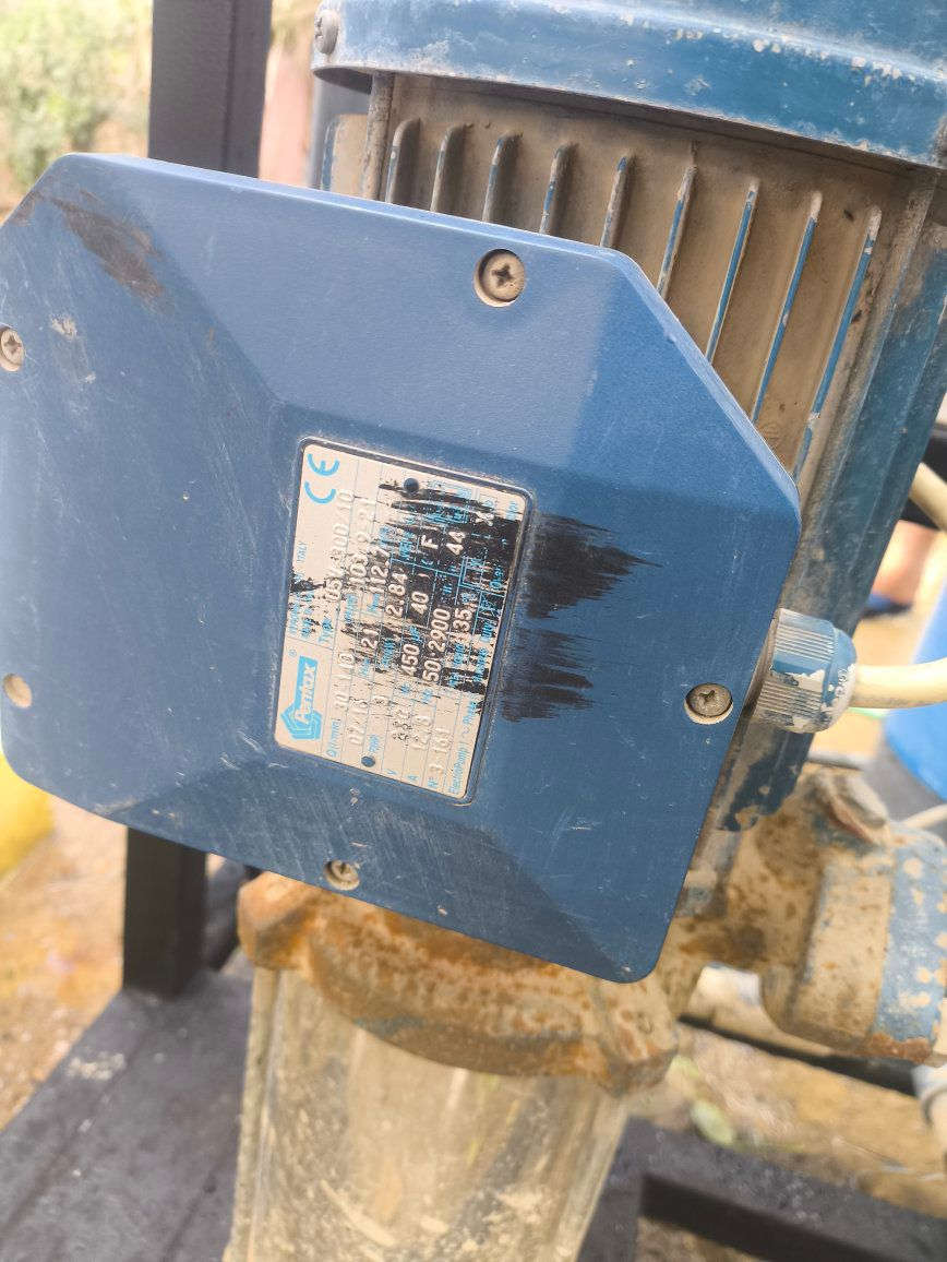 ياالله محطه ام الالف للبيع مكاني واسط 
ماطور عامودي يطالي بنتاكس 
مع ماطور طرحي 
كامله جيب ونصب منبرين املاحه 35ممغسول
فزلات جدد 
السعر2250وبيه مجال قليل 
واتساب ***********
***********
