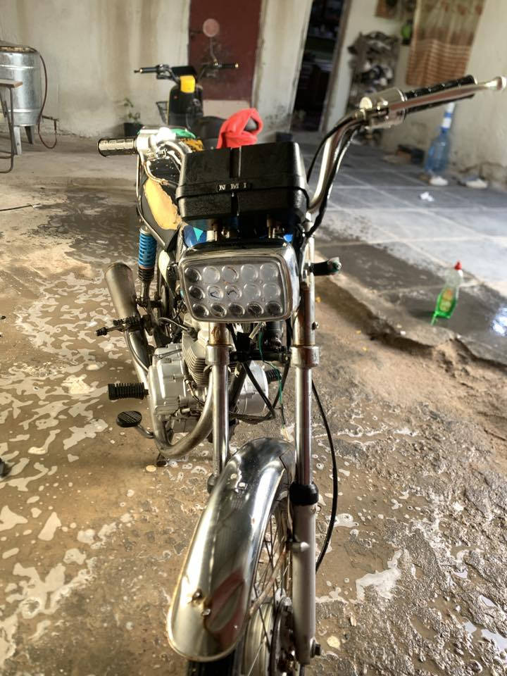 سلام عليكم دراجة ايراني نامة شلامجة موديل 18 اوراق اصولي للبيع ***********
