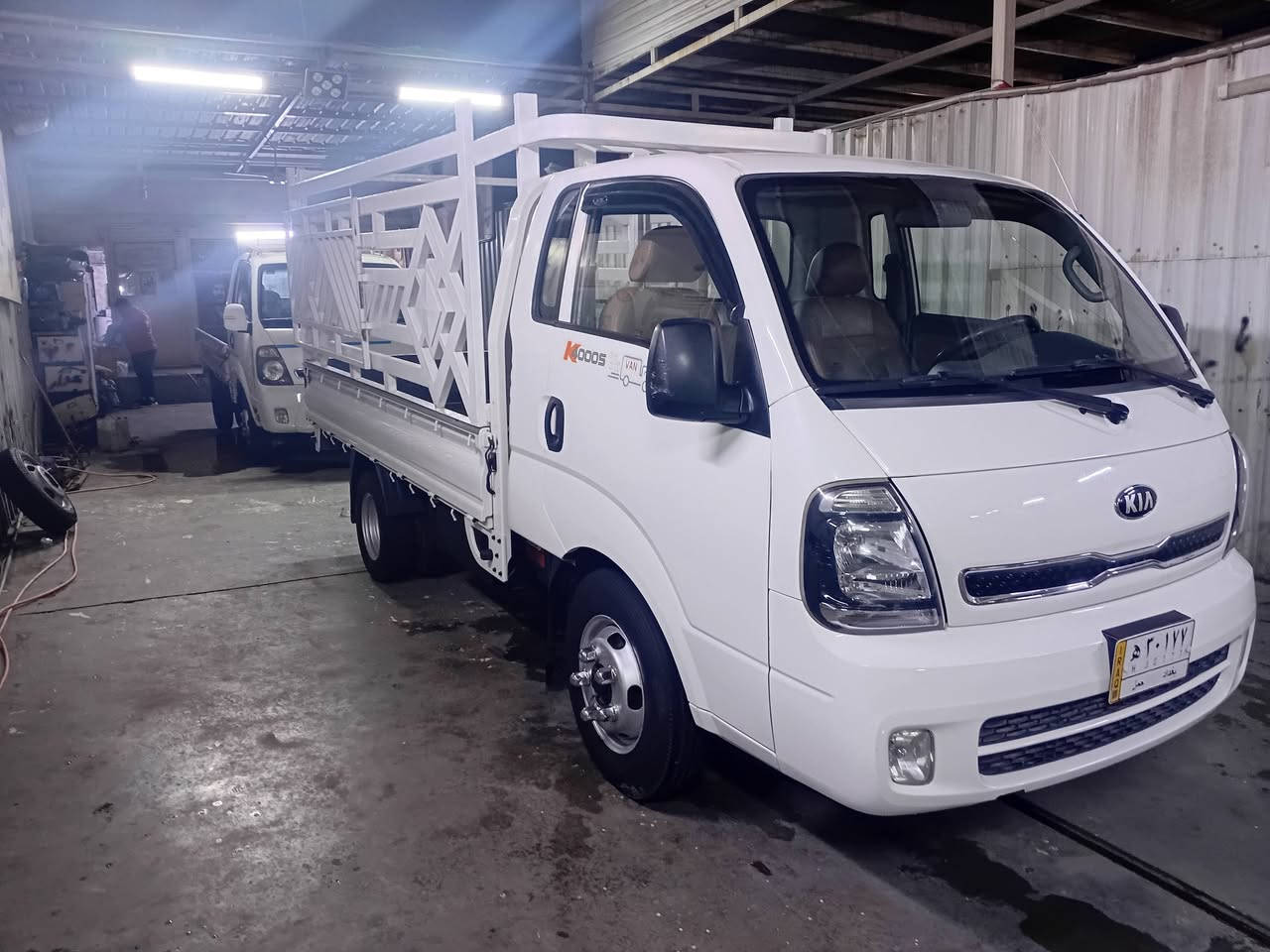 كيا فحل مسكر 2020 سياره نضيفه كلش تخم تاير تاير جديد امامي وخلفي صار 10 ايام شديتهم محور  حداديه كامله السياره بيها بارد حك شبر بصف الباب والتبريد يراد تبديل فريز غير هاذ الشي اتكفلك مكينه كير شاصي تشغل وتطلع  السعر 160 وبيها مجال بسيط والسوك كلشي بي حسب النظافه عنوان السياره بغداد اتصل وتدلل
7874978902
