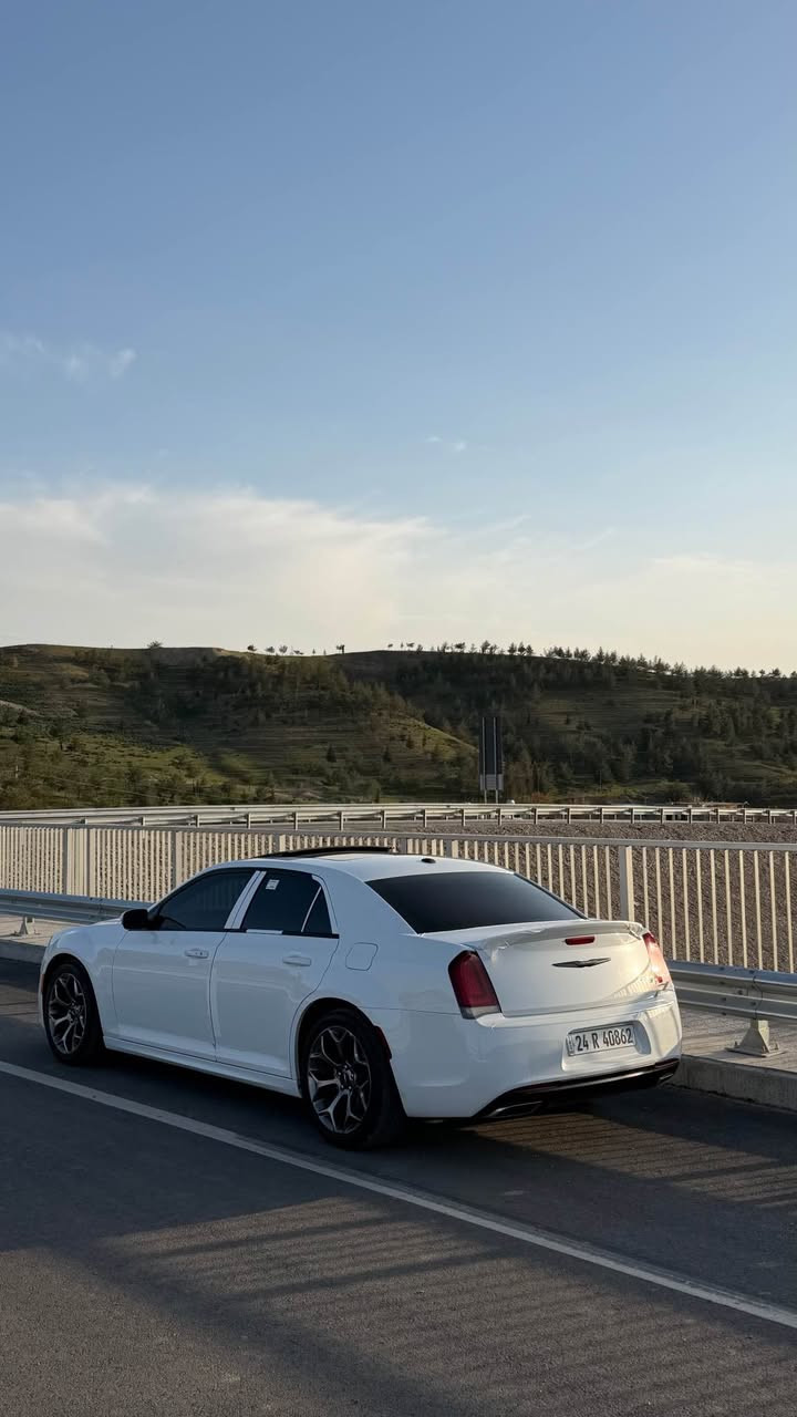 کرایسلەر ئۆباما ٢٠١٧ بێ سبوخ کلین شەریکە هارلم ٦٨هەزار مایل رۆیشتیە هەموو شتەک بە شەرت سەیارەکە ئی بن خۆمە بێ مەسروفە سەیارەکە لەحیە شۆرە فول فول مواصفات سەماعە بیتسە شاشە گەورە کوشن هیتەر سوکان هیتەر ٢جێ پیدیئاڕی هەیە 
سیارە کفال عام بدون صبغ فول فول ٦٨الف میل ماشی سماعات بیتس بچم کبیر بیها اثنین پدر کشنات هیتر ستیرن هیتر مواصفات S ستە سلندر مابی ای مصروف کل بشرط
 📞:0750 492 9156
                                                                       رقم واتساپ أربيل, العراق
