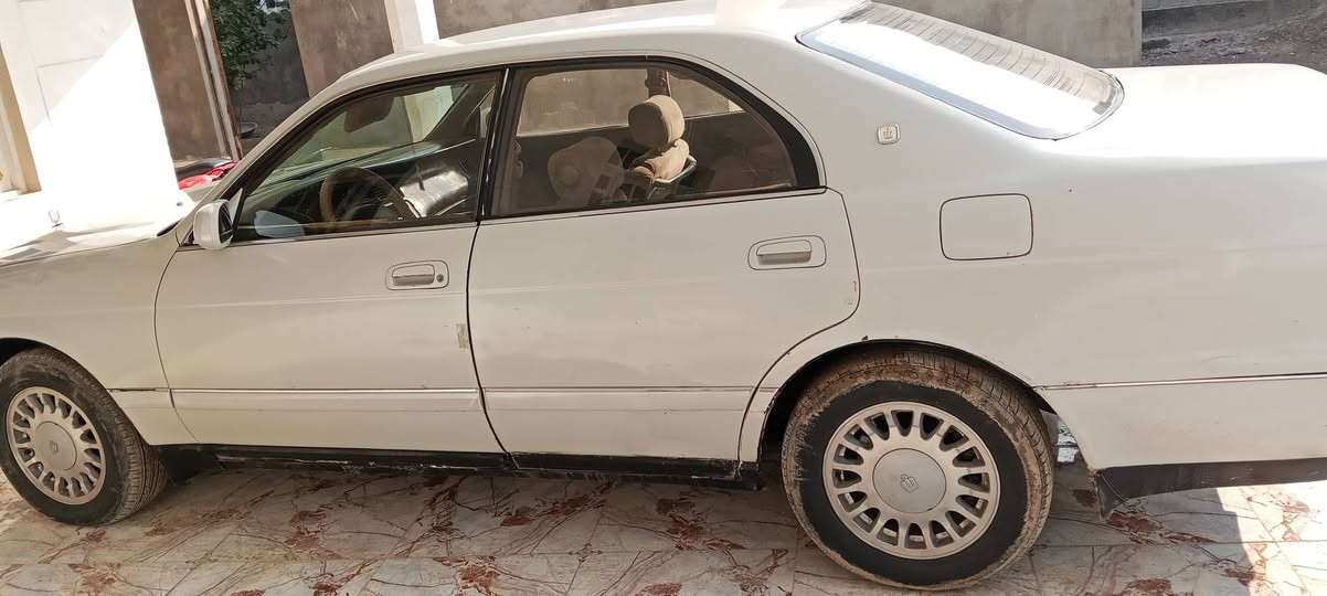 السلام عليكم البيع بطه مكفو لكص ونقال موديل92 مكان السياره بصره قضاء المدينه بسمي السعر47  مروس  ***********
