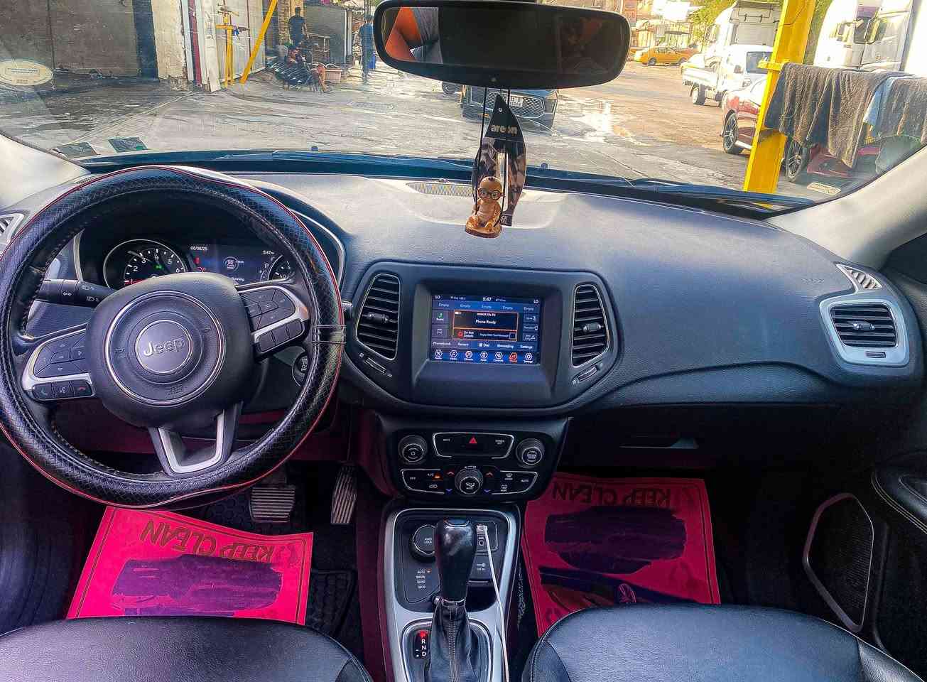جيب كومباس لاتيود 2021 🖤🔥 ماشية 84 ألف 
الحادث سرقة دعاميات اماية وخلفية يعني السيارة تعتبر كلين 
بيها فقط صبغ رش بالصندوق السونار موجود والضرر مال السرقة موجود 

المواصفات:
• ⚙️ محرك 2400
• 🔁 دفع رباعي 4×4
• 💺 كشن السائق كهرباء
• ♨️ تدفئة بالكشنات
• ⛽ كروز كنترول (كروس سرعة)
• ❄️ تبريد قطعتين
تشغيل عن بعد 
السعر: 130$
الموقع: بغداد
رقـم : ***********
