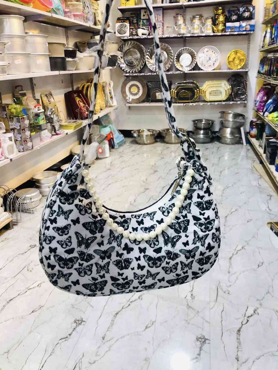 #مجمع_بيت_الاسرة_تم_وصول_بضاعه. 
#تخفيضات_ناااااااار .    
# تحطيم_بعالم_الأسعار ‏ ‏السعر ٣،٥٠٠. 
العنوان -رمادي  -شارع عشرين فرع مقابيل  حلويات العيد رقم هاتف ***********  
الاسعار داخل كل صور يوجد خدمه توصيل
