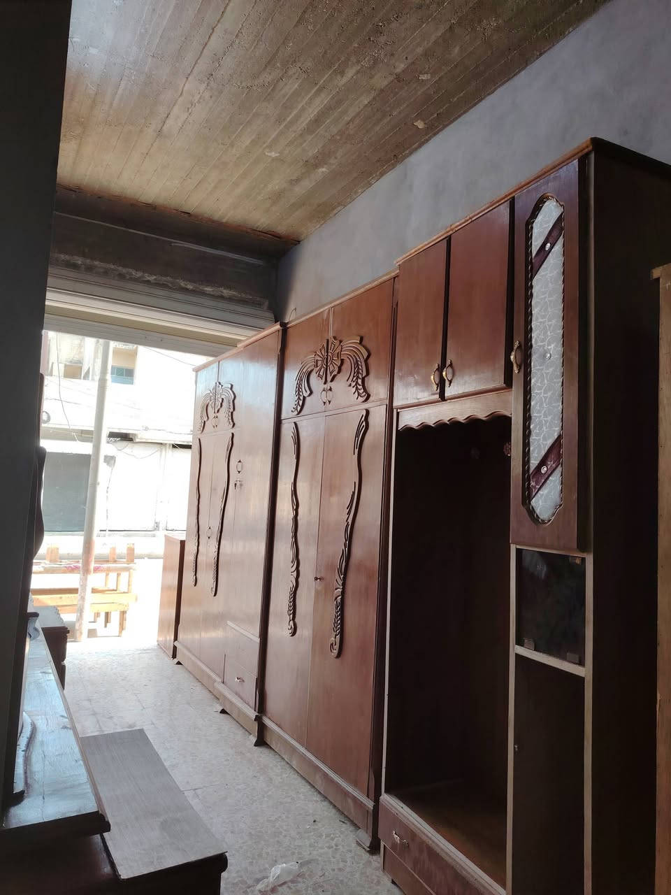 غرفه لبيع كاملا بس صبخ باقيلاسعر٥٠٠الف وبيامجال ***********
