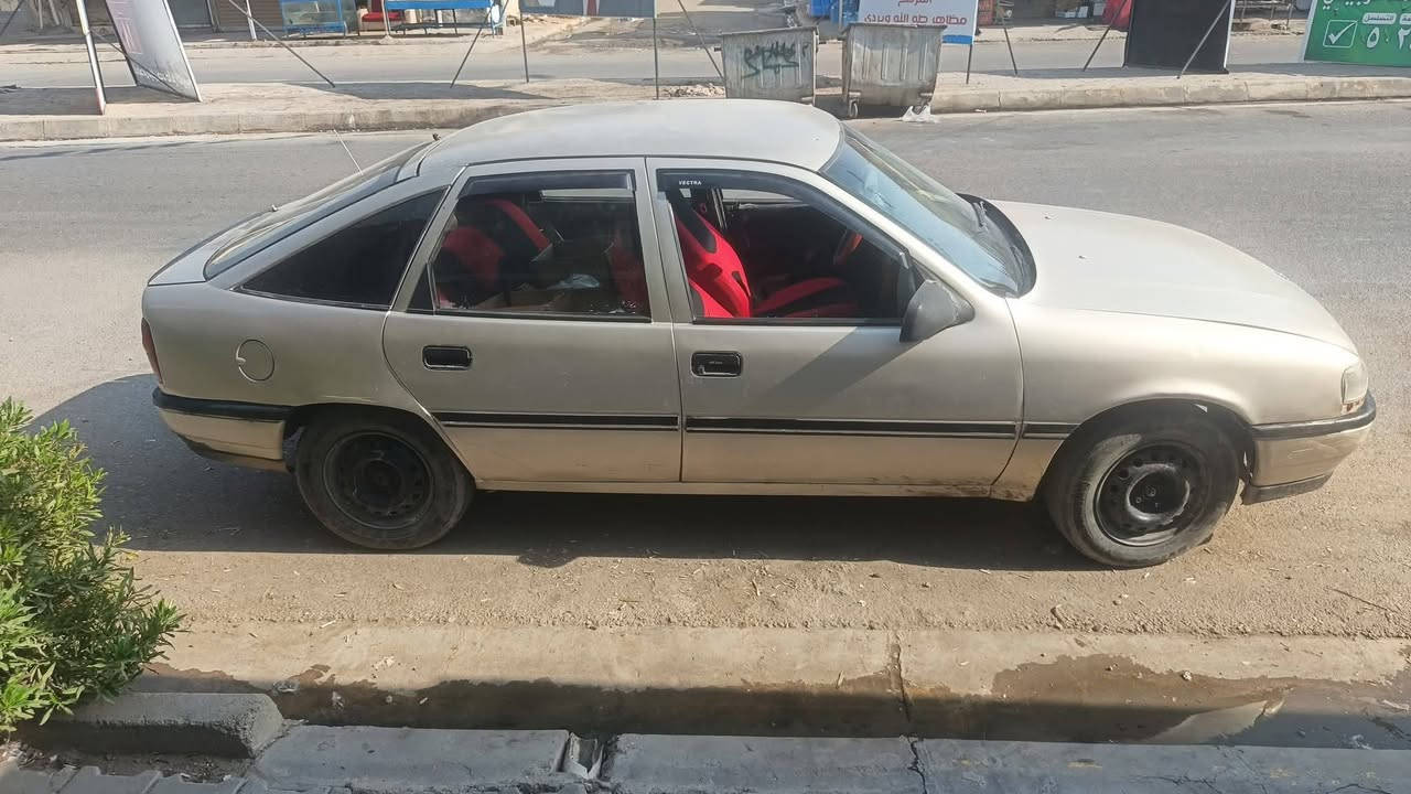 اوبل فكترا موديل 1991 حجم 16 قايش عريض كير محرك شرط شرط ..مشروع وطني ل 27 دفتر بانزين  شرط التحويل والغرامات  كهربائيات كله شغال كيجات دشبول كله شغال تأيرات انضاف وصدر تعبان ..بيها ضربه صندوق للبيع وللمرواس حسب القناعه كلشي مذكور 
..السعر 28 وبي مجال قليل
***********
