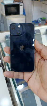 آيفون ميني ١٢٨ • بطارية ٨٤ • قفل