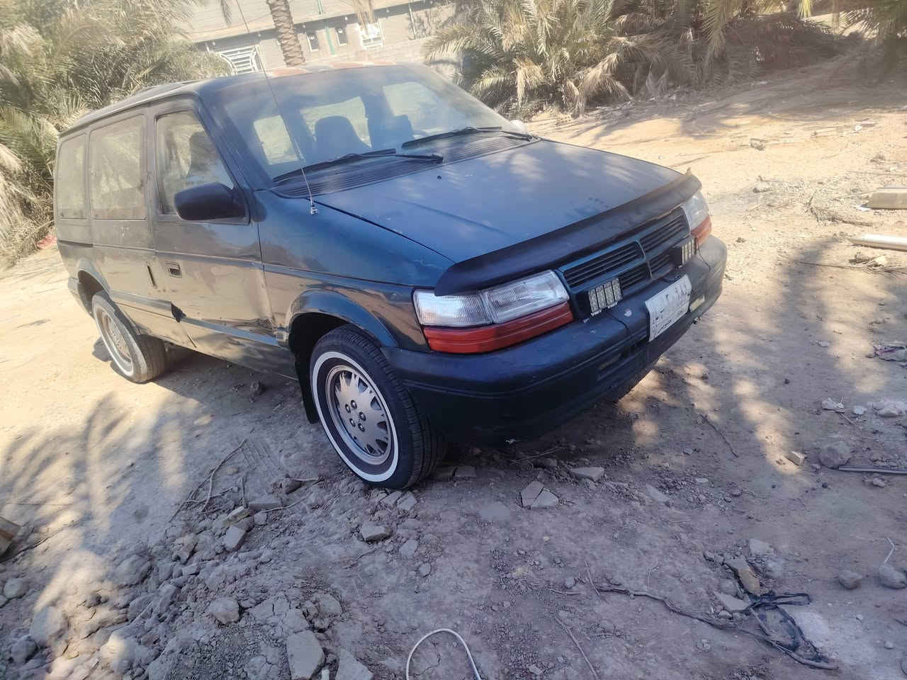 دوج كلايزر ١٩٩٥ بغداد بلاديه العنوان بابل سدة الهنديه هاي بترا  تعال سعرها مناسب  اتصل ع الرقم *********** وتدلل سدة الهنديه مهناويه تجي تقيم وتاخذها وتروح  السعر 28 وبلعافيه  عليك
