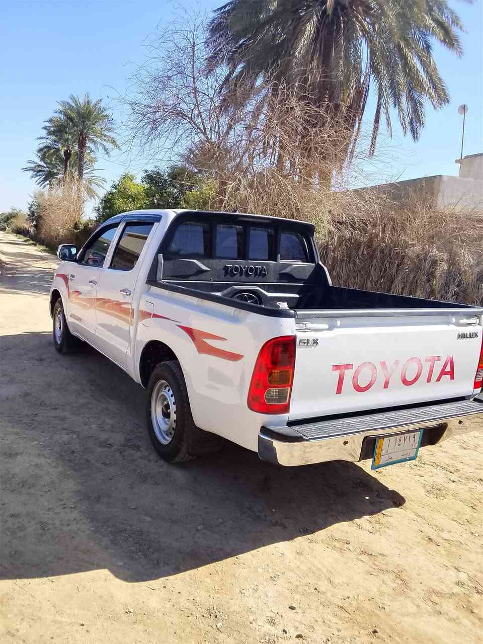 هايلوكس رقم واسط مكفولة كفاله عامه مكان واسط الصويرة سعر 167 بيه مجال بسيط حك الجيه ***********
