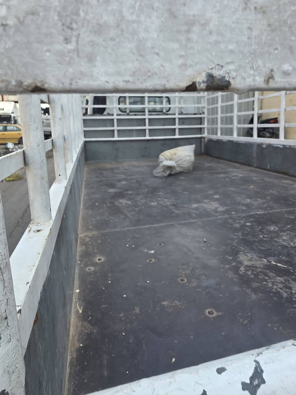 سلام عليكم بدي كنتر 4 ونص مع المحجر والسبايدرات للبيع /بغداد ***********
