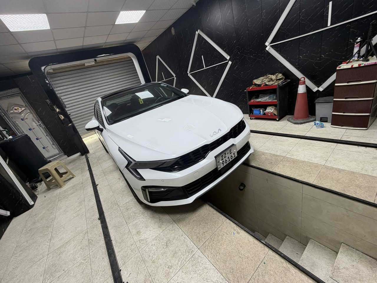 K5
فول مواصفات 4كامرات بنراما 

موديل 2024  ممشى 55كيلو 

مكفولة السيارة من الحادث والبارد والصبغ 

رقم أربيل تحويل مباشر 

السعر 245وبيها مجال بسيط

***********
