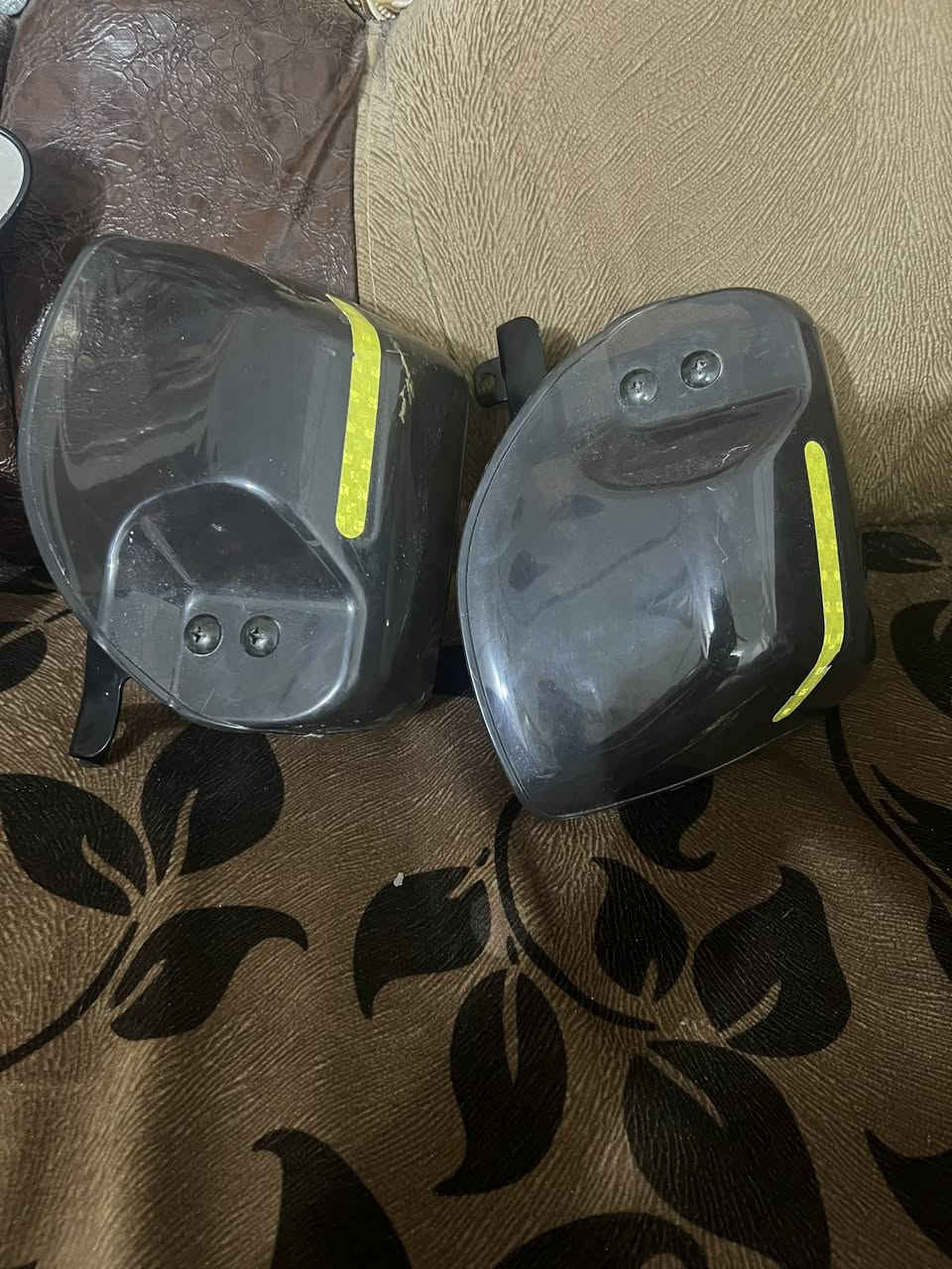 مرايات سبيسي نضيفااتً +واقيات يدات جديدات كلش +كاسحه سيبايه نضيفاات الغراض كلش شراي يتصل ويدلل ***********
