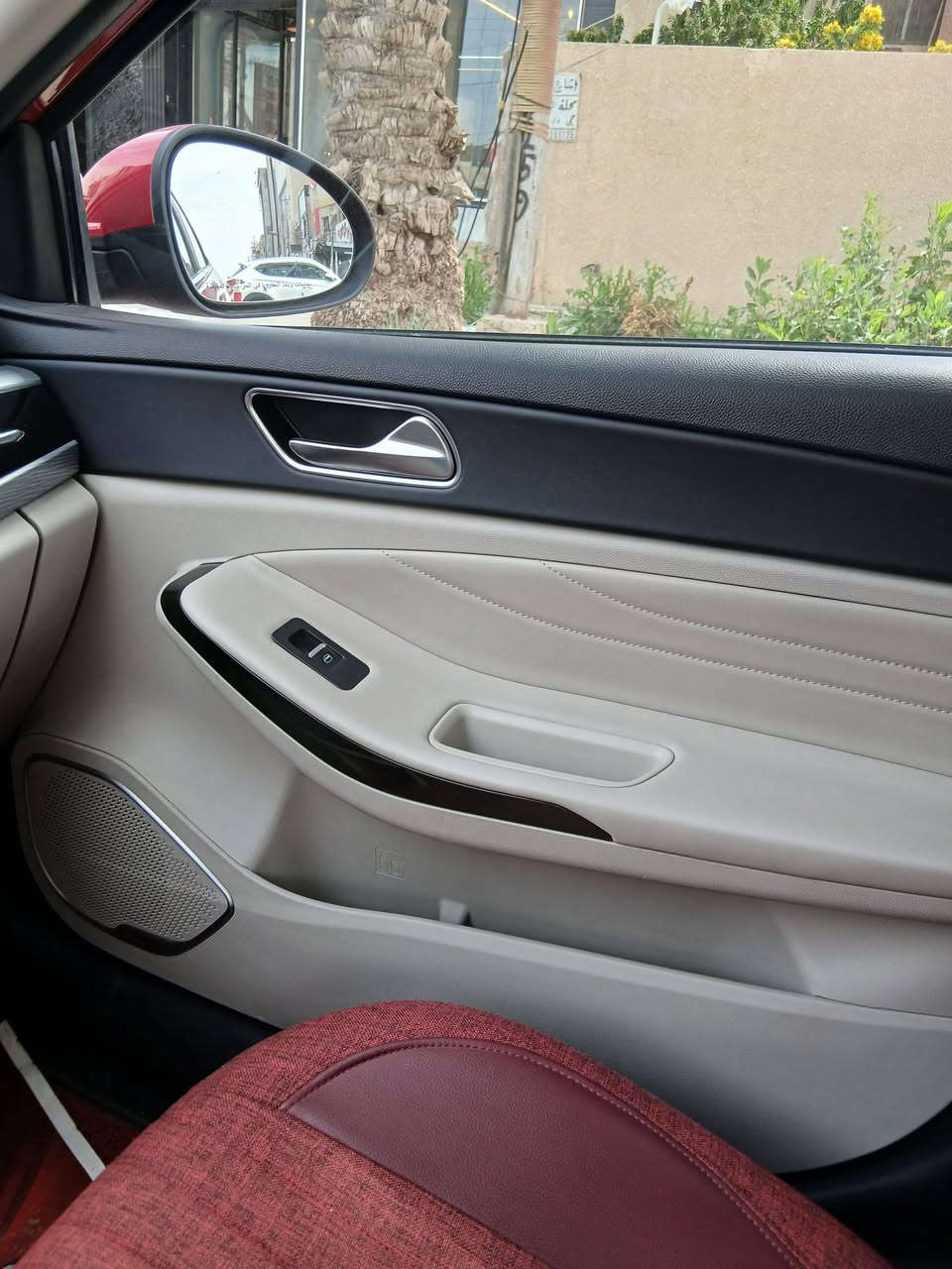 اريزو 5 للبيع زيرو مديل 2024  ماشيا 8 تالاف كيلو جديده كلش بيها مواصفات كلش حلوه اخوان السياره زيرو كفاله من كلشي  بعدها عل الشركه موجوده بالسيديه السياره حلوه لونها بعداحلى بالعافيه علياخذها رايدها 108  تحويل ثاني يوم بيها مجال انشالله
الهاتف/***********
