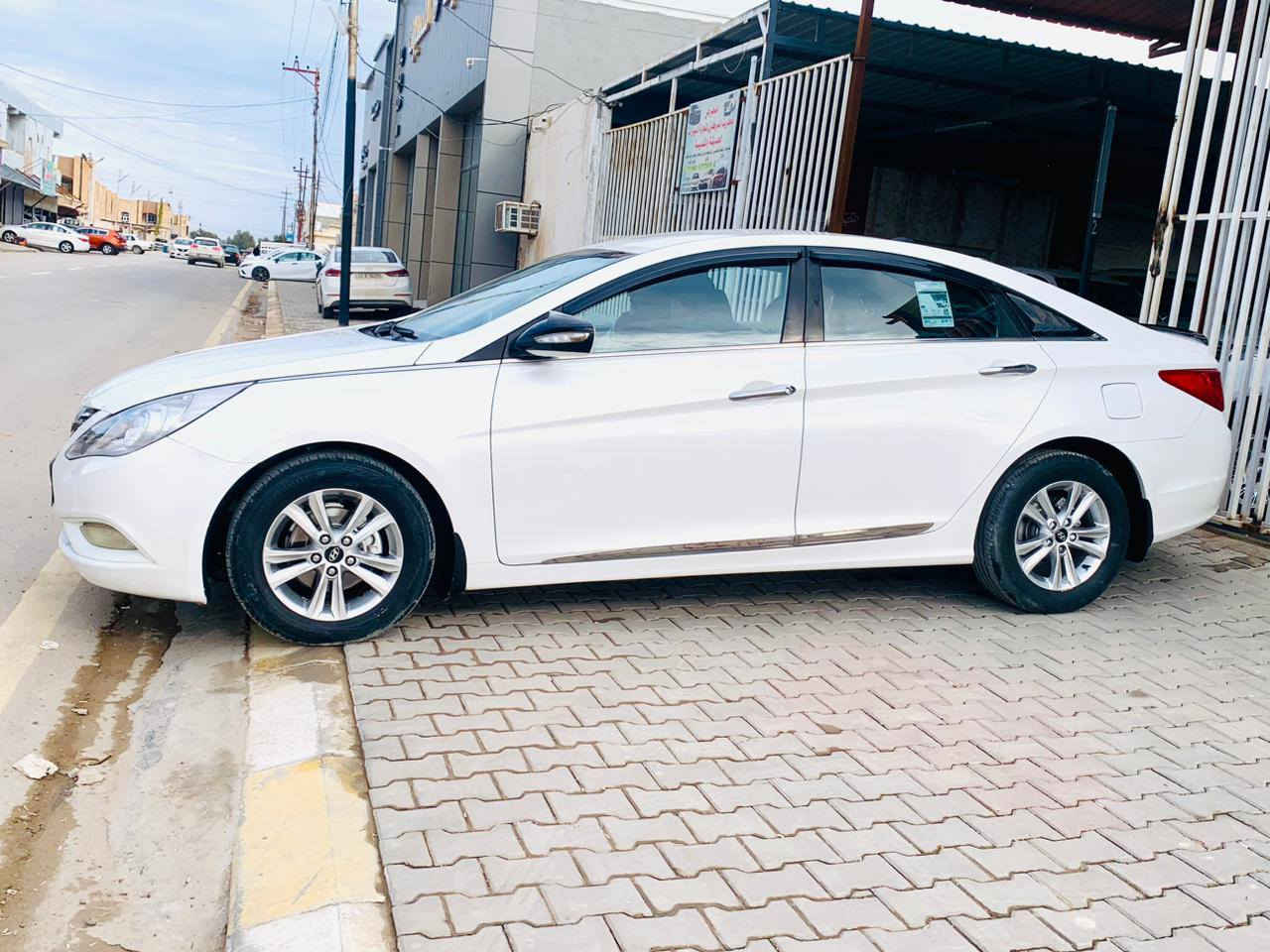 السيارة للبيع  
سوناتا 2011 
السيارة مكفولة كير ومحرك  
  خليجي 
المحرك 2400  
السيارة بيها كرت صبغ بنيد   وكرت صبغ بالچاملق 
السيارة مكفولة وتحويل مباشر 
للاستفسار 
السعر 125 
***********
***********
